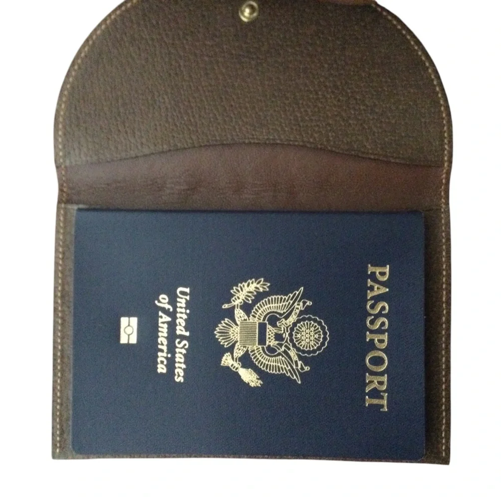 Vintage Gucci Accessory Collection Passport Holder - Picture 5 of 8